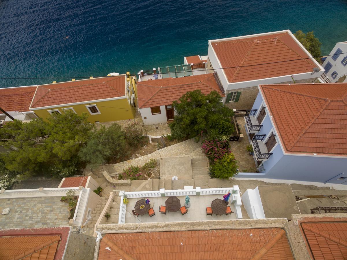Roulas Apartments Chalki Town Exteriör bild