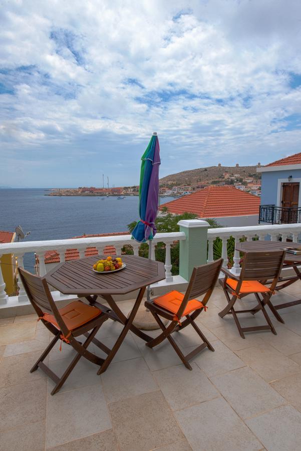 Roulas Apartments Chalki Town Exteriör bild
