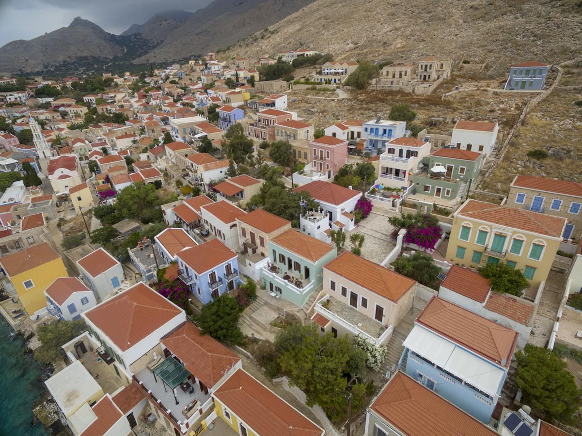 Roulas Apartments Chalki Town Exteriör bild