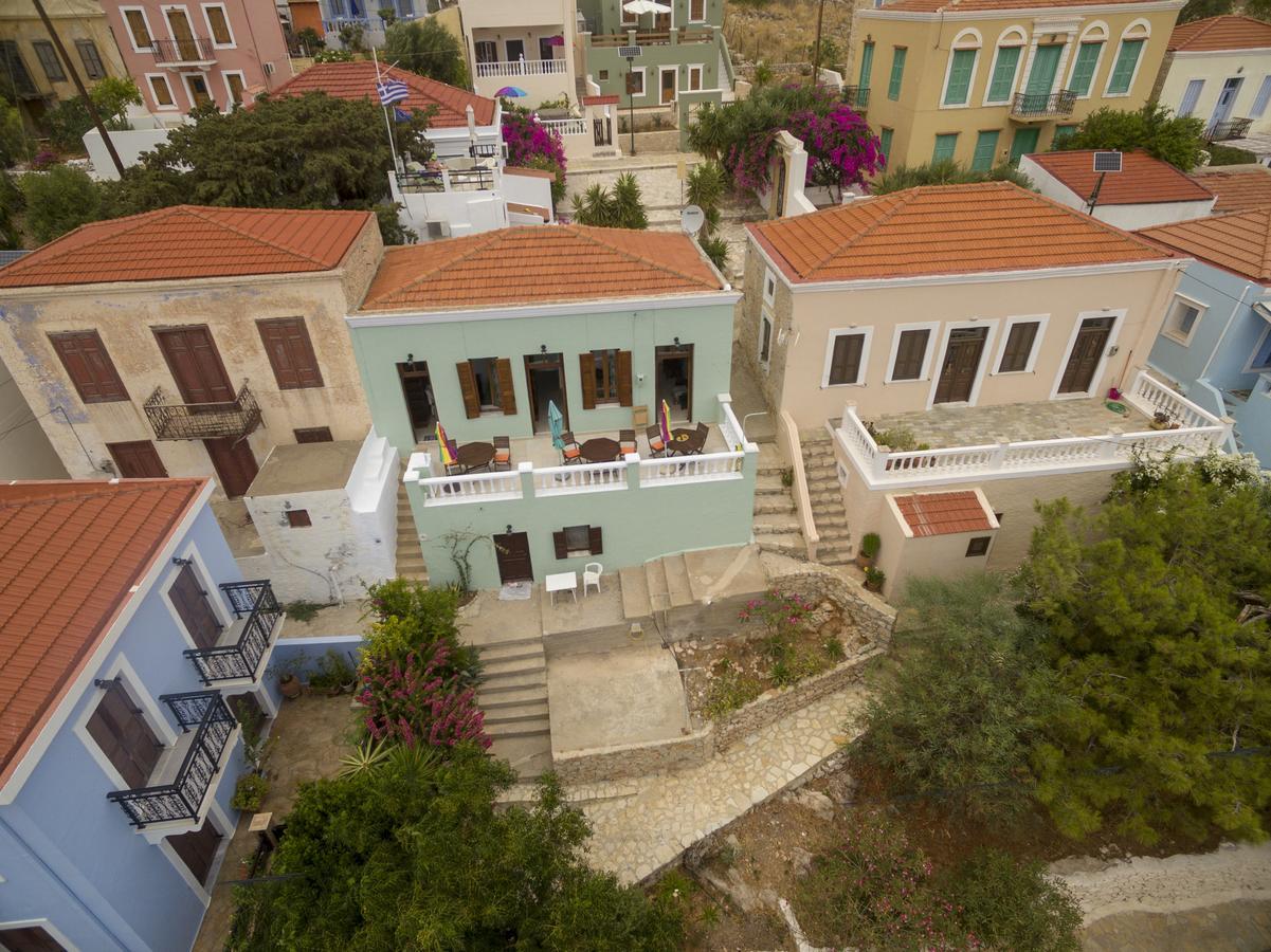 Roulas Apartments Chalki Town Exteriör bild